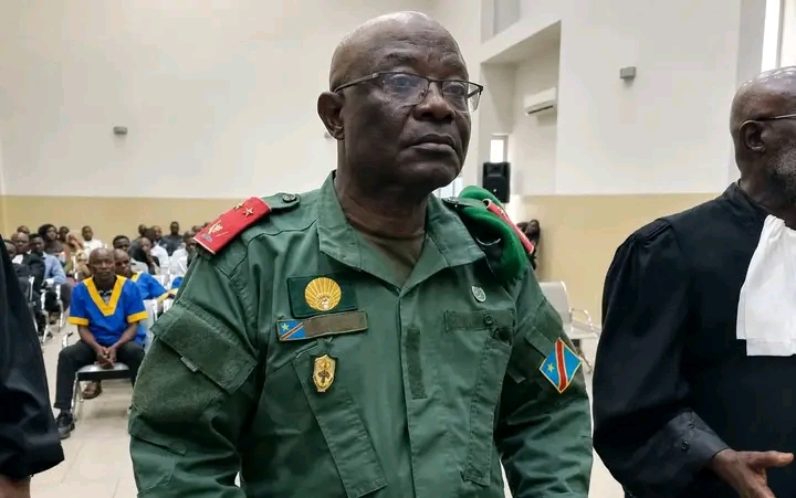 Kinshasa : un général-major des FARDC devant la Haute Cour militaire pour outrage à supérieur 2 1012814
