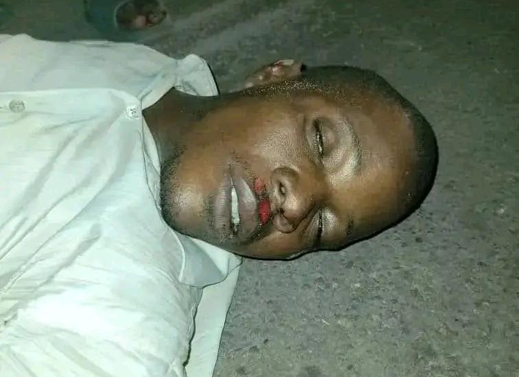 Kinshasa : un motocycliste meurt dans un violent accident près du commissariat général de la Police 3 990622
