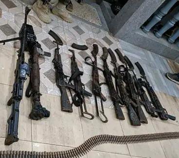 Ituri : une importante cache d’armes démantelée à Nizi, l’armée salue la collaboration des civils 2 1031118
